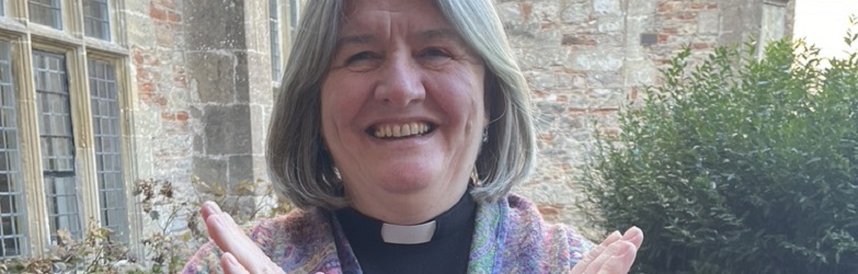 Bishop Ruth strikes the Break the Bias pose for IWD2022