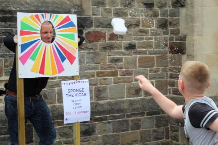 Vicar gets sponged at WsM